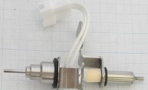 6. Reinigung: Spülen Sie den Durchgang mit Lösemittel (z.B. Methanol) Kein Ultraschall, da sonst die DL Schaden nehmen kann!